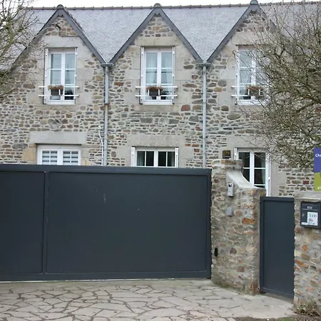 Le Poirier Bed & Breakfast 2*