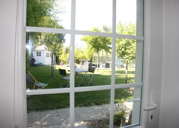 Nocleg ze śniadaniem Le Poirier 2*