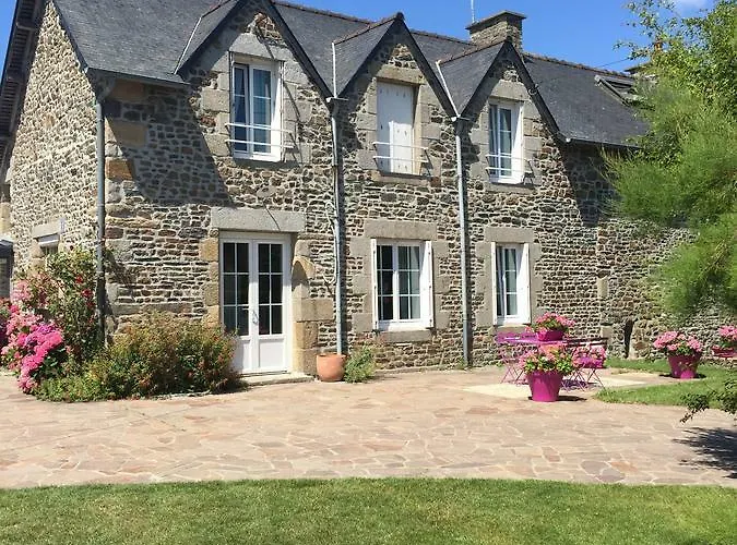 Le Poirier Nocleg ze śniadaniem 2*