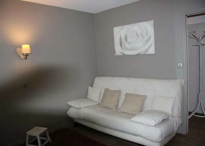 Le Poirier Nocleg ze śniadaniem