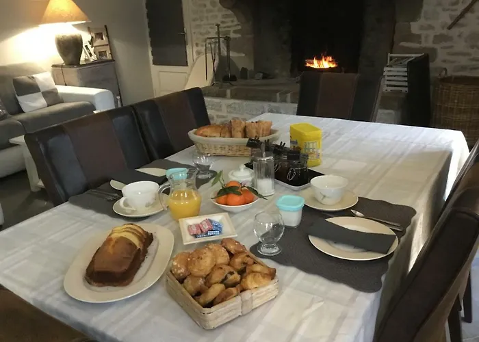 Nocleg ze śniadaniem Le Poirier 2*